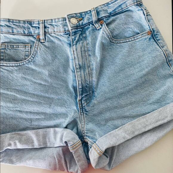 ZARA Light Wash Denim High Rise Mom Straight Jeans Roll Up Hem Vintage Shorts 8 - Picture 3 of 12